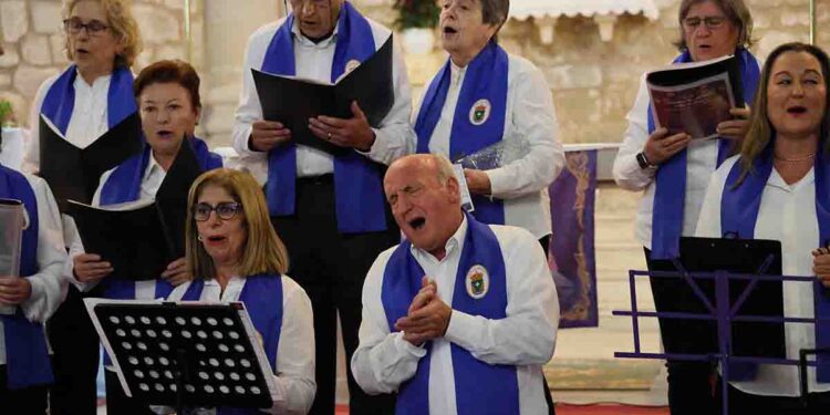 Pareja reúne a un millar de personas en su XVII Certamen de Villancicos y vuelve a hermanar a la Alcarria guadalajareña y conquense 1 Pareja reune a un millar de personas en su XVII Certamen de Villancicos 1