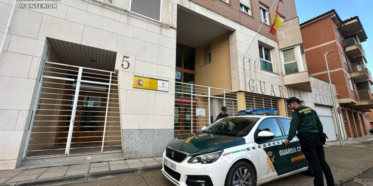 Tres detenidos en Guadalajara por robar 32.000 litros de gasoil con tarjetas de empresa 1 Tres detenidos en Guadalajara por robar 32.000 litros de gasoil con tarjetas de empresa