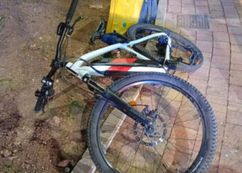 Un ciclista resulta herido tras ser atropellado en la rotonda de Hermanos Becerril en Cuenca