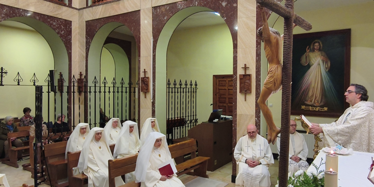 Vídeo reportaje. Profesión religiosa de una monja en un convento de clausura en Cuenca. Te lo contamos
