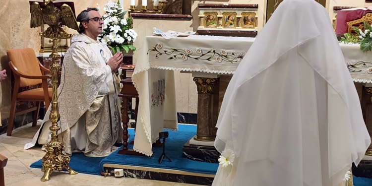 Vídeo reportaje. Profesión religiosa de una monja en un convento de clausura en Cuenca. Te lo contamos