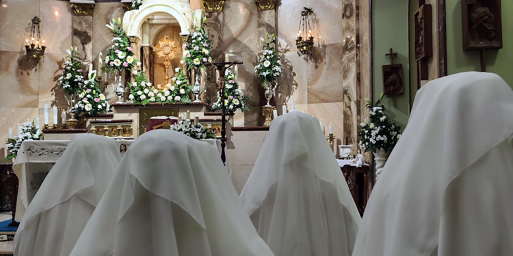 Vídeo reportaje. Profesión religiosa de una monja en un convento de clausura en Cuenca. Te lo contamos