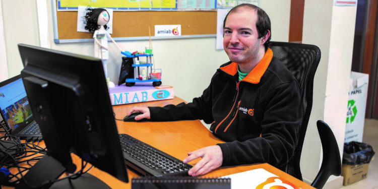 Amiab afronta el 2026 con renovada ilusión para seguir reforzando la atención a personas vulnerables en alianza con la sociedad 1 Amiab afronta el 2026 con renovada ilusión para seguir reforzando la atención a personas vulnerables en alianza con la sociedad