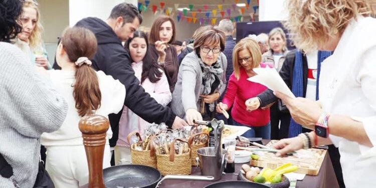 Arancha Poveda anima a entidades y ayuntamientos a solicitar las ayudas del Gobierno regional para ferias comerciales