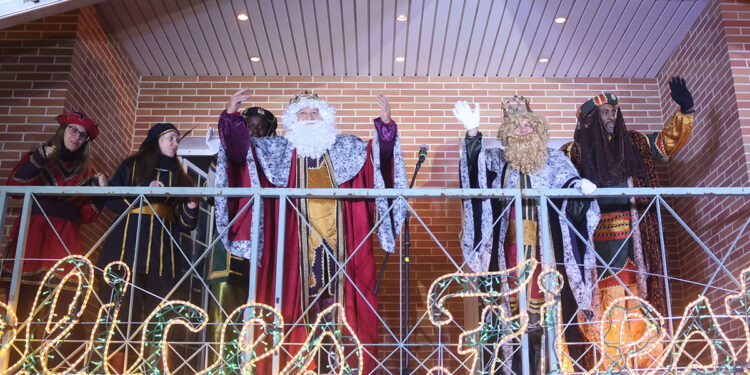 Cabanillas del Campo da todo su calor a una emotiva Cabalgata de Reyes 2026 1 Cabanillas del Campo da todo su calor a una emotiva Cabalgata de Reyes 2026 1