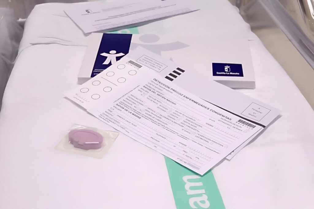 Castilla-La Mancha aumenta hasta 34 las metabolopatías a detectar a través de la conocida como “prueba del talón” en los recién nacidos