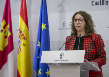 Castilla-La Mancha es la comunidad autónoma en la que más ha descendido el paro en el último año con el segundo dato más alto de empleo de toda la serie histórica Castilla-La Mancha es la comunidad autónoma en la que más ha descendido el paro en el último año con el segundo dato más alto de empleo de toda la serie histórica