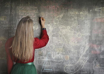 Castilla-La Mancha impulsa un itinerario de bienestar socioemocional en las aulas dirigido a más de 2.500 docentes Castilla-La Mancha impulsa un itinerario de bienestar socioemocional en las aulas dirigido a más de 2.500 docentes
