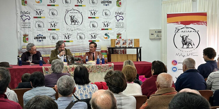 Charla taurina en Málaga del Fresno