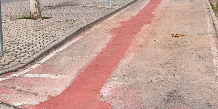 El Ayuntamiento de Cabanillas ejecuta la reparación de los sistemas de desagüe de cinco imbornales