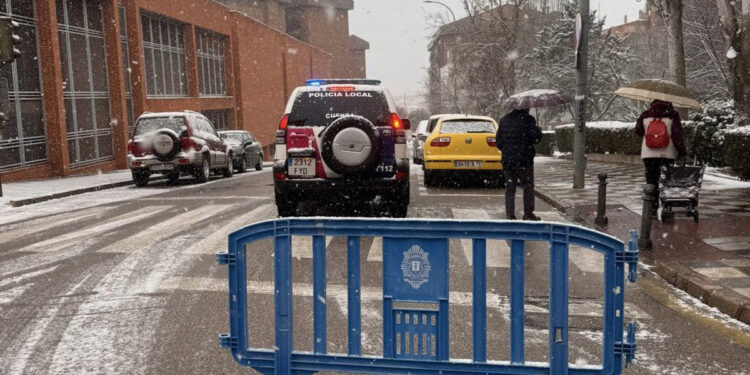 El Ayuntamiento de Cuenca activa el protocolo por nieve cortes de trafico preventivos y cierre de calles por pendiente