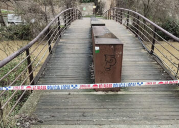 El Júcar da una tregua a Cuenca el caudal desciende tras el pico de la crecida, mientras el embalse de La Toba roza su límite