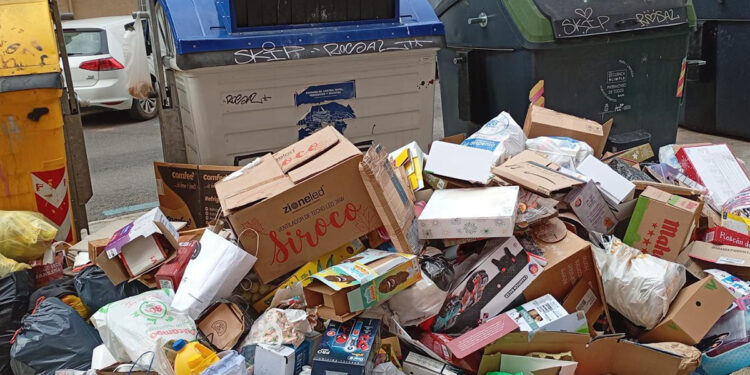 El PP exige respuestas ante la “triste normalización” de los contenedores desbordados en Cuenca 1 El PP exige respuestas ante la “triste normalización” de los contenedores desbordados en Cuenca