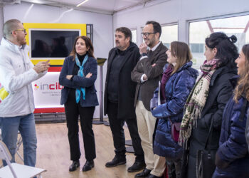 El secretario de Estado de Telecomunicaciones visita en Marchamalo el Roadshow de #ExperienciaINCIBE