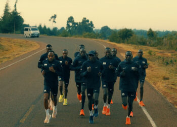 Huawei y la leyenda del atletismo Eliud Kipchoge se unen para impulsar un entrenamiento más inteligente para corredores de todo el mundo Huawei y la leyenda del atletismo Eliud Kipchoge se unen para impulsar un entrenamiento más inteligente para corredores de todo el mundo