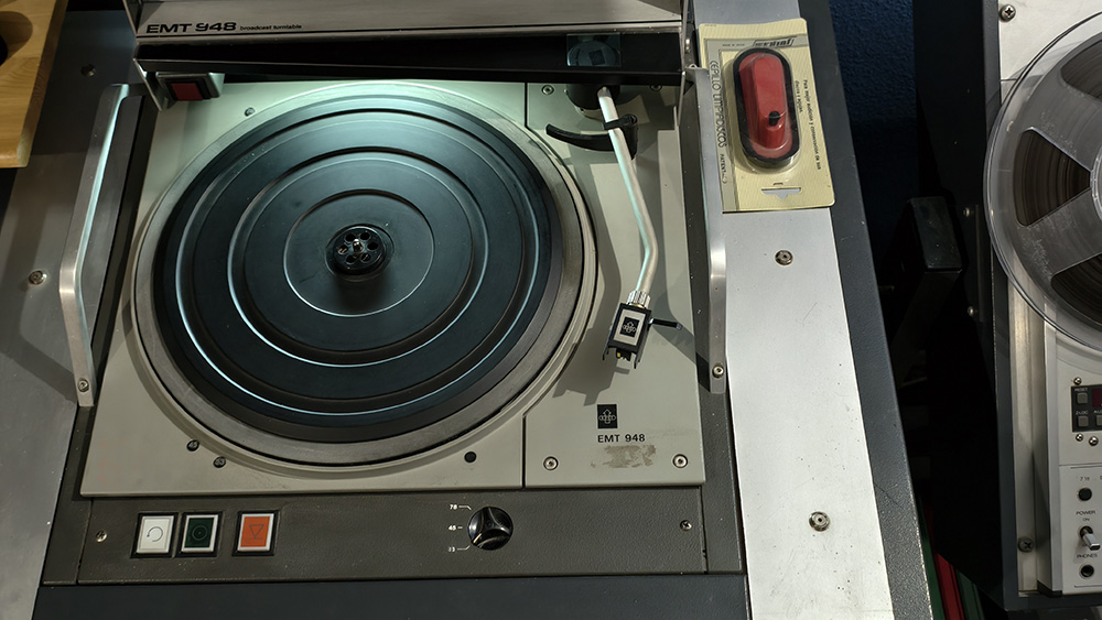 Tecnología retro. El giradiscos EMT 948. El tanque alemán 3 IMG 20260102 221823