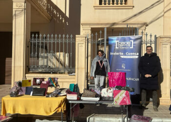 Invierte en Cuenca respalda y solicita apoyo para el proyecto SonySol de venta ambulante de bolsos