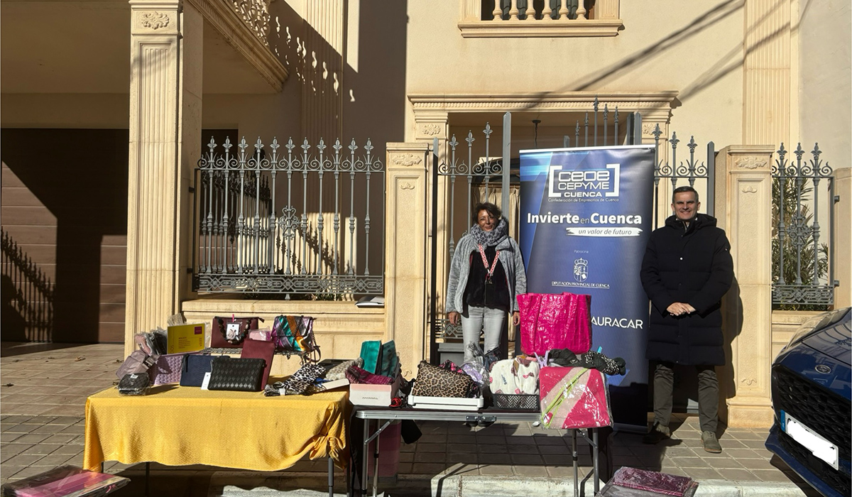 Invierte en Cuenca respalda y solicita apoyo para el proyecto SonySol de venta ambulante de bolsos 2 Invierte en Cuenca respalda y solicita apoyo para el proyecto SonySol de venta ambulante de bolsos