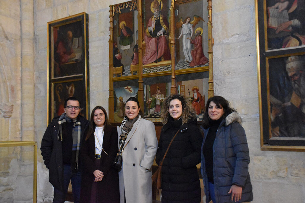 La Diputación de Cuenca entrega el retablo de la Cátedra de San Pedro de Belmonte después de su restauración
