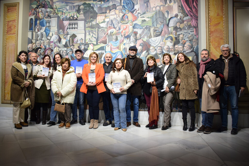 La Diputación de Cuenca presenta el libro solidario ‘Navidad de palabras’, una obra colectiva de autores conquenses a beneficio de AFYEDALCU
