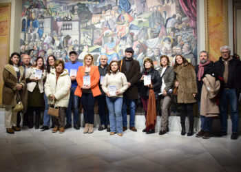 La Diputación de Cuenca presenta el libro solidario ‘Navidad de palabras’, una obra colectiva de autores conquenses a beneficio de AFYEDALCU