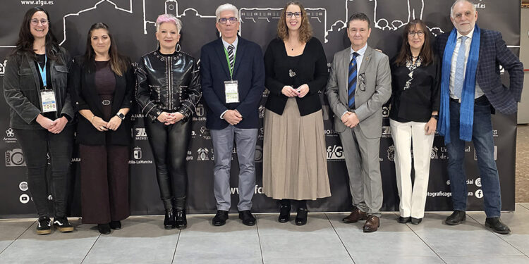 La Junta felicita a la Federación Castellano Manchega de Fotografía en su III Congreso Regional 1 La Junta felicita a la Federación Castellano Manchega de Fotografía en su III Congreso Regional