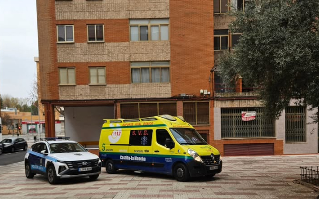 La Policía Local de Cuenca auxilia a una mujer mayor tras caerse en su domicilio y no poder levantarse