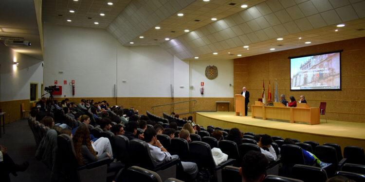 La Semana de Empresariales y Turismo (SEMTUR) celebra su quinta edición en el Campus de Guadalajara