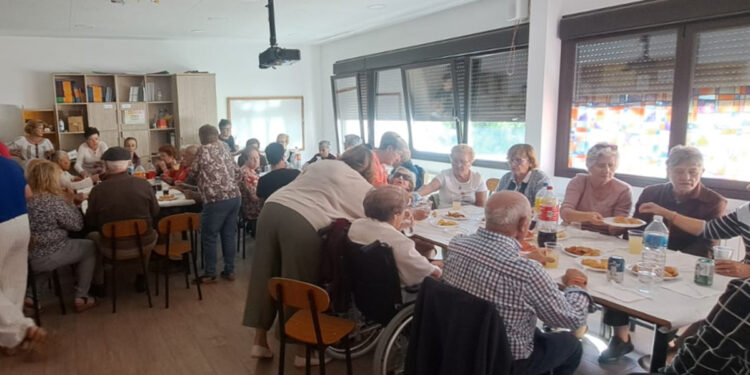 La constancia del voluntariado de Cáritas en Yunquera ayudó en 2025 a 158 personas en situación de vulnerabilidad