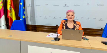 La delegada de la Junta defiende el compromiso del Gobierno regional con Guadalajara y denuncia la estrategia de confrontación permanente del Ayuntamiento