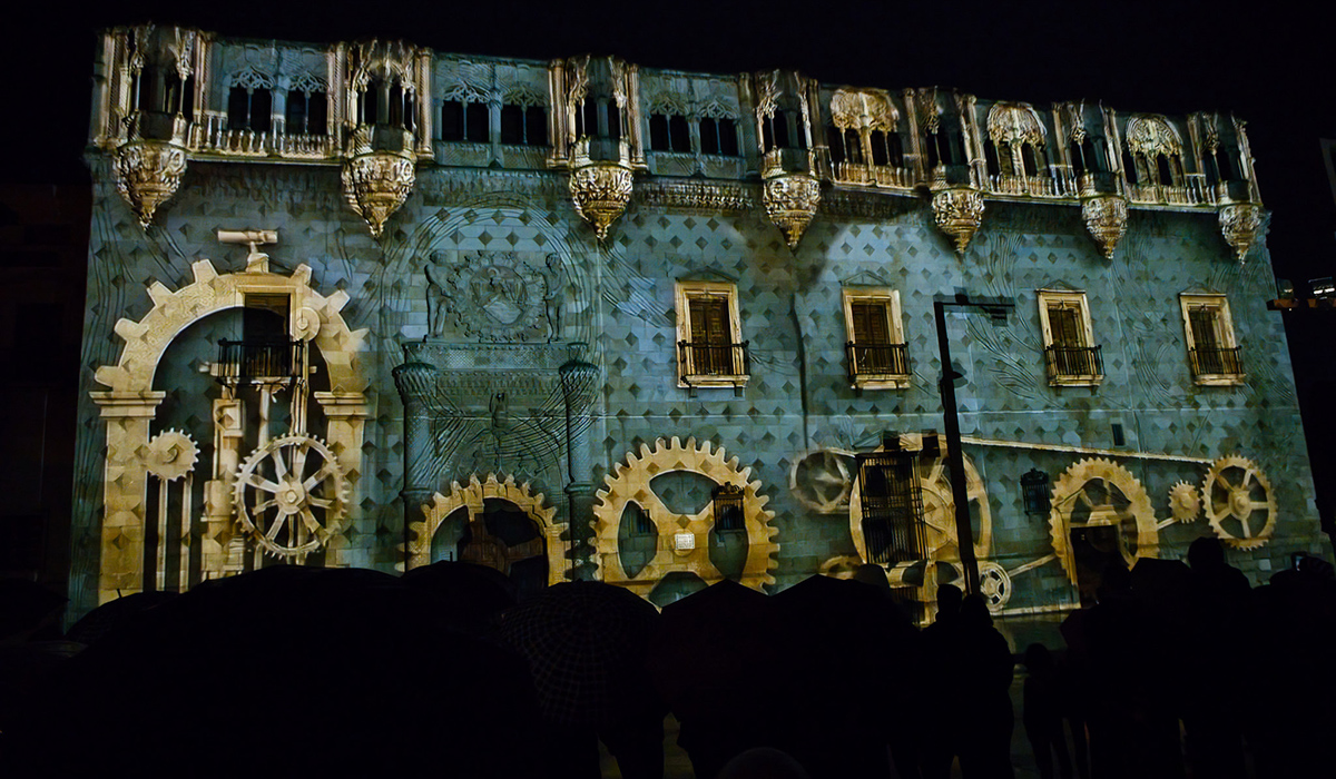 La magia del videomapping “Guadalajara, Corazón de la Navidad” transforma el Palacio del Infantado 2 La magia del videomapping “Guadalajara, Corazón de la Navidad” transforma el Palacio del Infantado