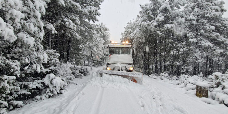 La nieve pone en jaque a Cuenca: Junta y Diputación despliegan un dispositivo especial de urgencia 1 La nieve 'Kristin' pone en jaque a Cuenca Junta y Diputación despliegan un dispositivo especial de urgencia