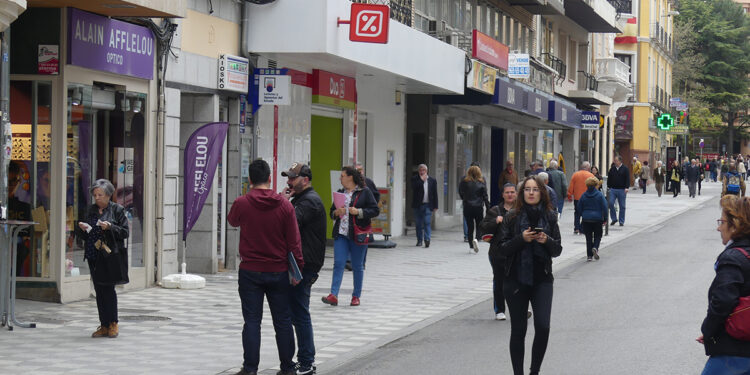 La patronal conquense y la Asociación de Comercio de Cuenca recuerdan los doce festivos de apertura autorizada para 2026 1 La patronal conquense y la Asociación de Comercio de Cuenca recuerdan los doce festivos de apertura autorizada para 2026
