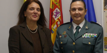 La subdelegada del Gobierno recibe a la teniente coronel Laura Gómez, nueva jefa de la Comandancia de la Guardia Civil de Guadalajara