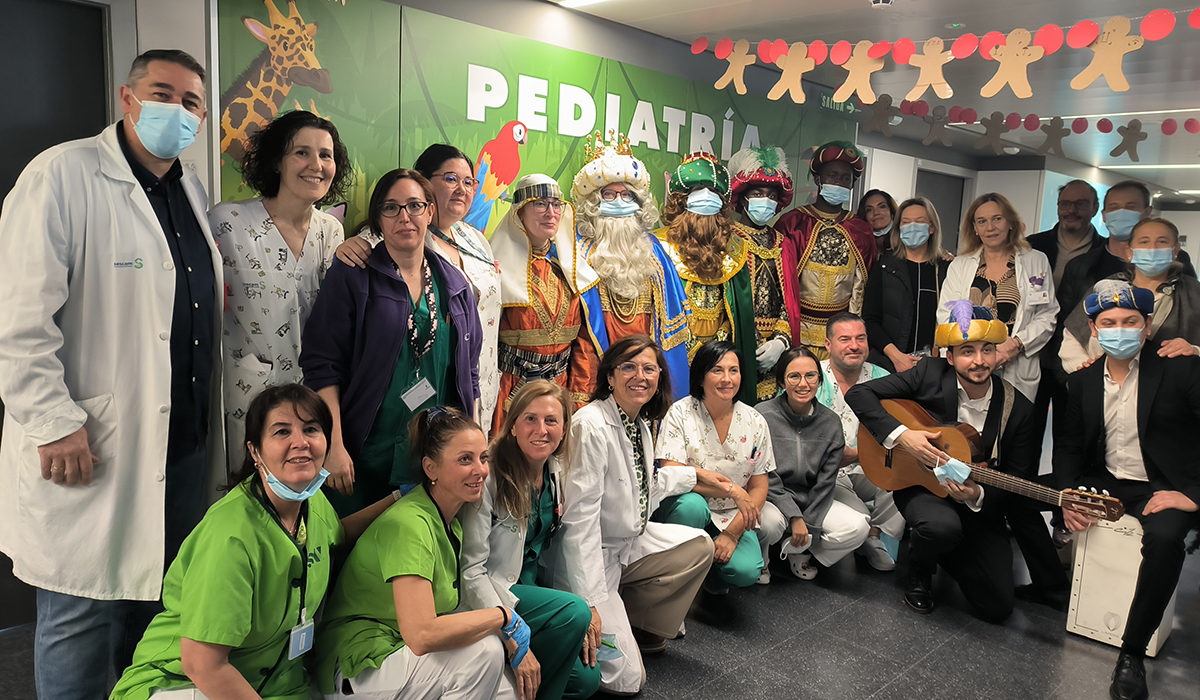 Los Reyes Magos y Ana Guarinos sorprenden a niños y mayores en el Hospital Universitario de Guadalajara 2 Los Reyes Magos y Ana Guarinos sorprenden a niños y mayores en el Hospital Universitario de Guadalajara