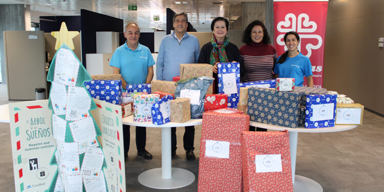 Los proyectos de Cáritas Diocesana colaboran con la Fundación La Caixa en el Árbol de los Sueños