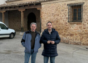 Martín-Buro reivindica el municipalismo y refuerza el compromiso del PP con la Serranía Baja tras reunirse con los alcaldes de Landete y Garaballa