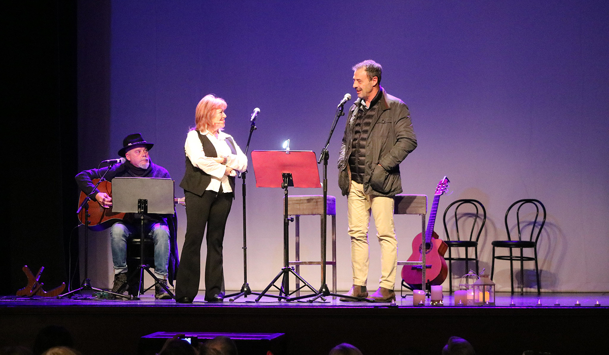 Nueva edición del Ágora de Poesía con cerca de una treintena de autores y músicos sobre el escenario del Moderno 2 Nueva edición del Ágora de Poesía con cerca de una treintena de autores y músicos sobre el escenario del Moderno