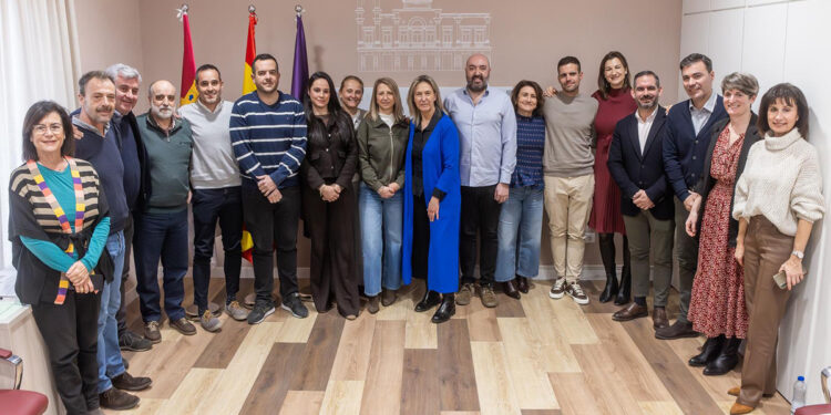 Nueve nuevos operarios toman posesión en el Ayuntamiento de Guadalajara tras superar el proceso selectivo