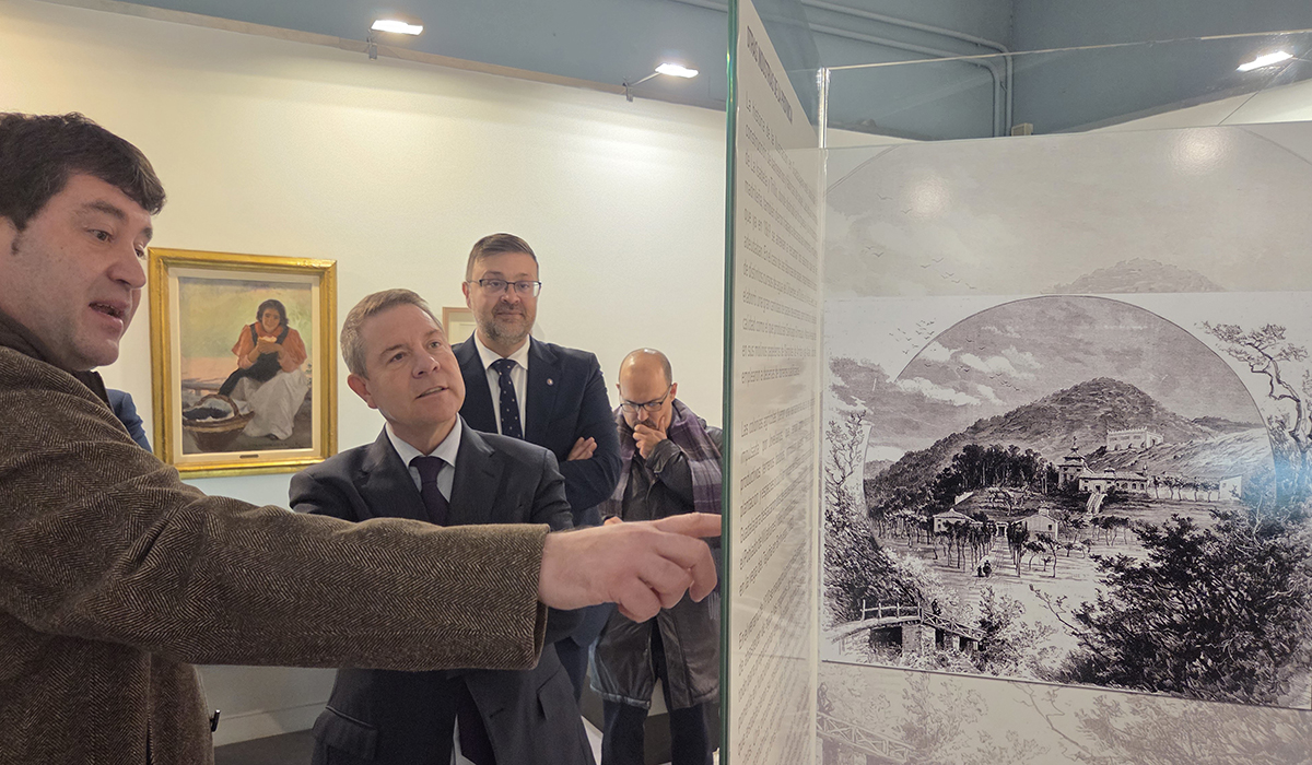 Page visita la exposición 'Como el cristal. Una vida transparente', que rinde homenaje al fundador del PSOE Pablo Iglesias 2 Page visita la exposición 'Como el cristal. Una vida transparente', que rinde homenaje al fundador del PSOE Pablo Iglesias