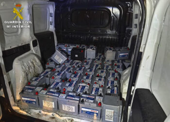 Persecución de película en la A-2: Detenidos tres jóvenes en Azuqueca tras robar 55 baterías de un camión y huir 70 km sin luces 4 Persecución de película en la A-2 Detenidos tres jóvenes en Azuqueca tras robar 55 baterías de un camión y huir 70 km sin luces