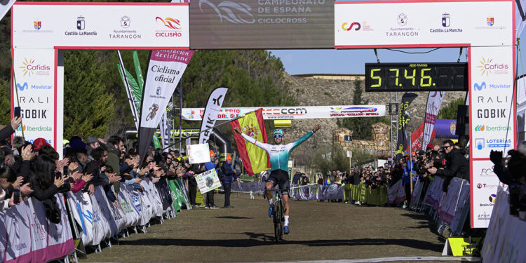 Rodríguez y Orts se coronan en el circuito de la Ermita