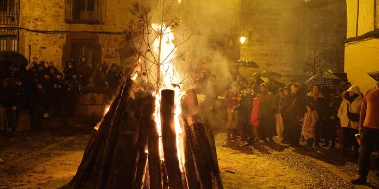 Sigüenza celebra las vísperas de San Vicente con respeto y tradición