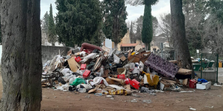 VOX denuncia el estado de abandono del Punto Limpio de Buendía y exige un plan de gestión