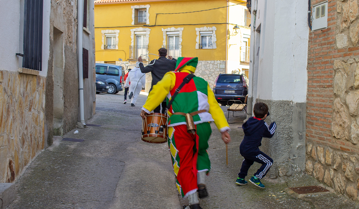 Valdepeñas de la Sierra recupera su histórica Botarga de Casados por San Sebastián