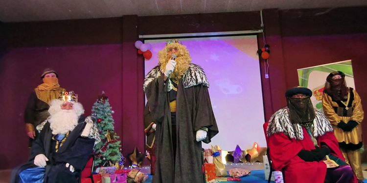 Vídeo reportaje. Los Reyes Magos hicieron parada en Chillarón de Cuenca 1 vlcsnap 00007