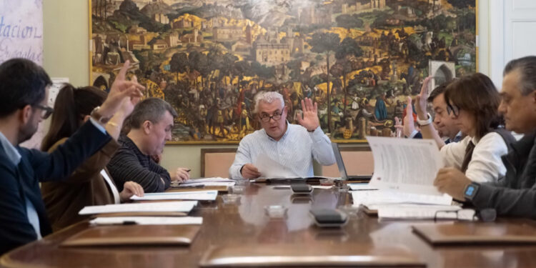 La Diputación de Guadalajara invertirá 2,15 millones de euros en mejorar las carreteras de Aldeanueva, Alocén e Iriépal