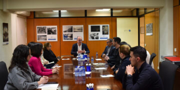 20260224 Alberto Rojo mantuvo ayer una reunion con las direcciones de algunas de estas escuelas