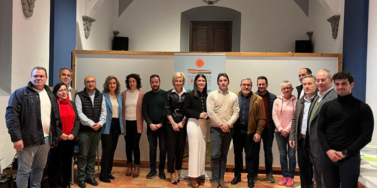 ADIMAN firma contratos de ayudas Leader con 9 empresas agroalimentarias que recibirán un total de 250.000 euros