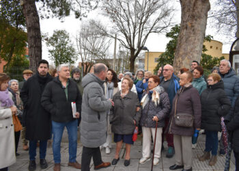 Alberto Rojo apoya al vecindario de ‘Eras del Canario’ “en su denuncia pública por el estado de abandono del barrio por un gobierno de PP y Vox que no les escucha”